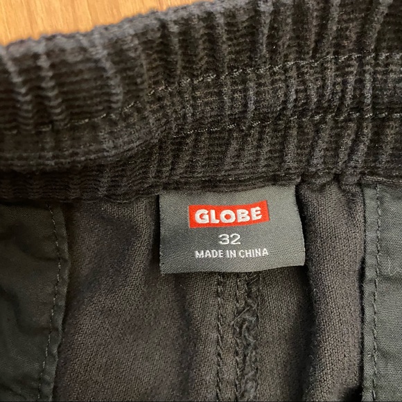 Globe Skateboards Men’s Logo Black Corduroy Shorts Size 32 - Picture 10 of 10